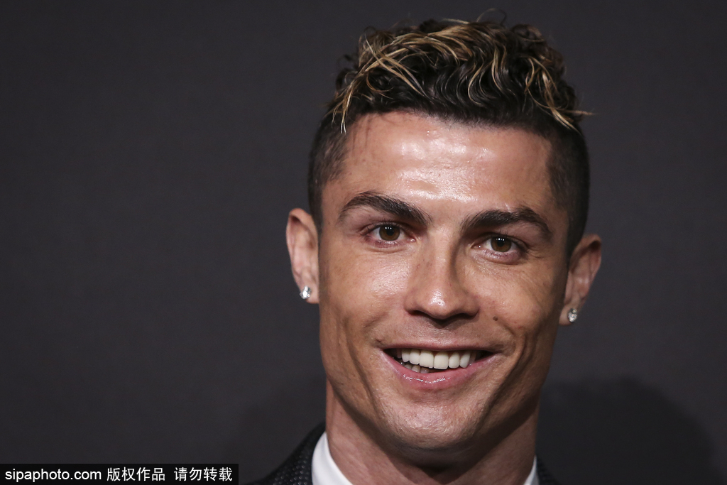 记者：葡体、水晶宫、西汉姆联有意德温特，尤文有25%分成