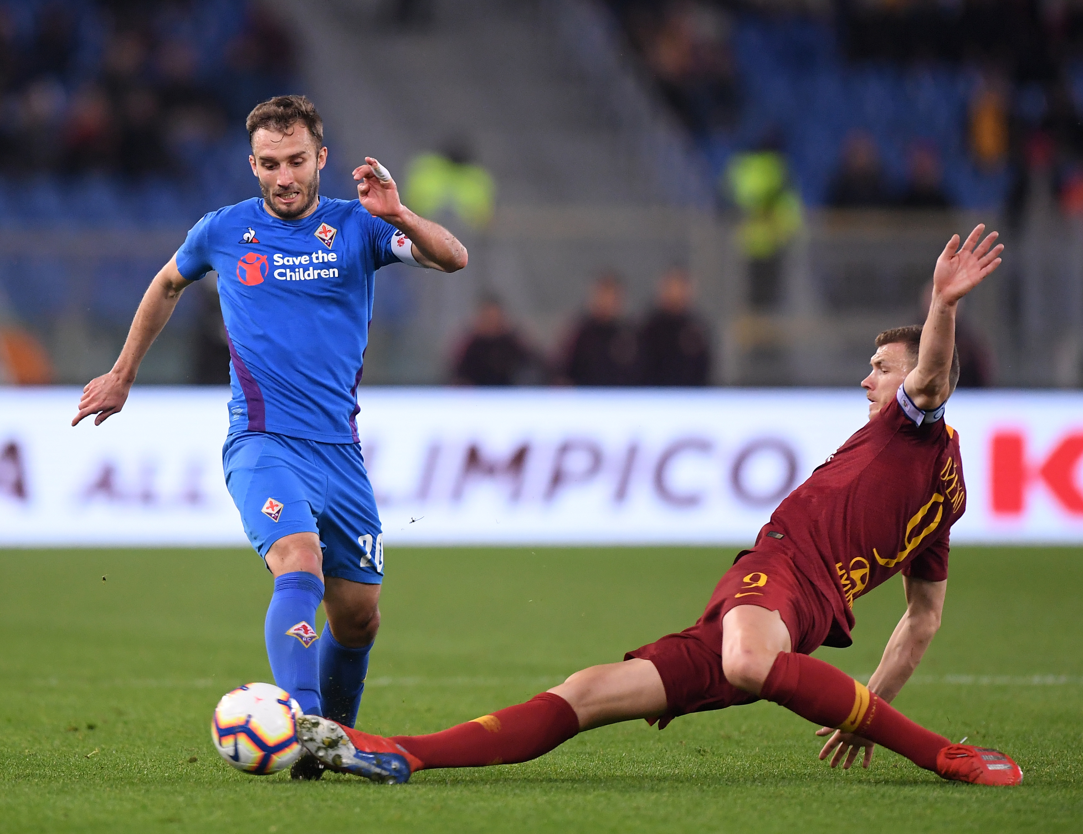 早报：皇马2-1阿拉维斯；曼城3-0水晶宫（今晨战报：皇马2-1阿拉维斯，曼城3-0水晶宫）