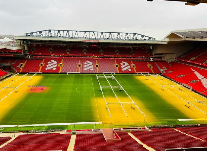 阿斯：瓦伦西亚正考虑与维尼修斯纪录片出品公司达成庭外和解（阿斯报：瓦伦西亚考虑与维尼修斯纪录片制作方达成庭外和解）