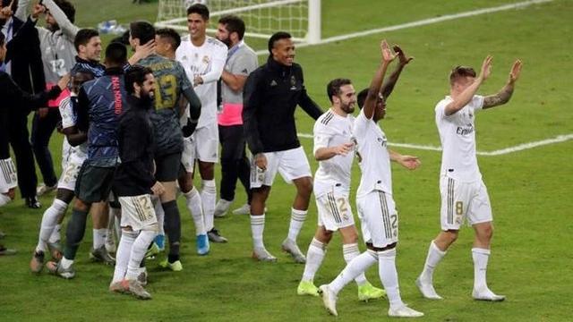 意超杯半场：图拉姆闪击，奥尔索利尼点射，国米1-1博洛尼亚（意超杯半场：图拉姆先拔头筹，奥尔索利尼点球扳平，国米暂1-1博洛尼亚）