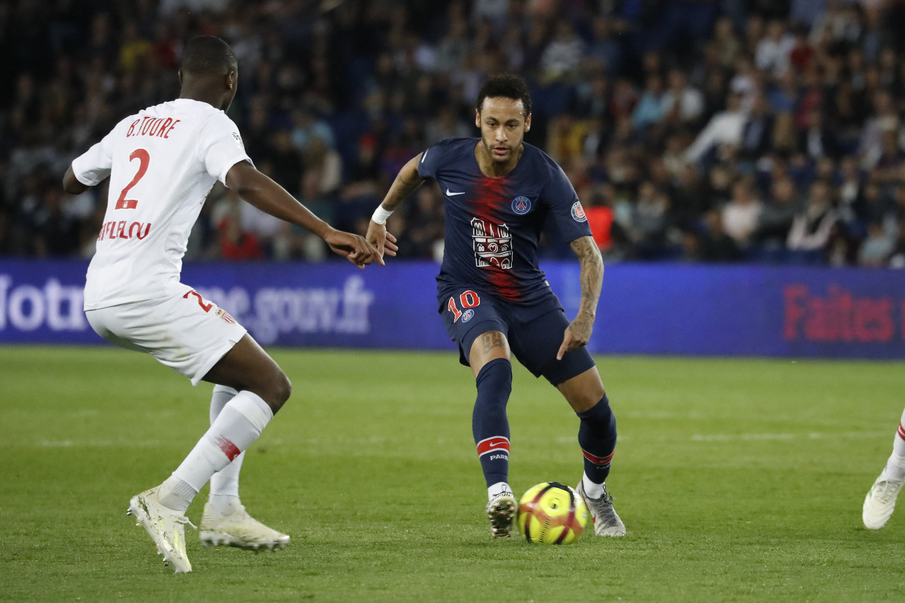 东体：申花首阶段冬训定在西亚地区，或受国足首期集训影响（东体：申花首阶段冬训将赴西亚，安排或受国足首期集训影响）