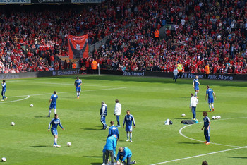 印媒披露：一名官员在索要签名时划伤梅西，后者要求离场（印媒：官员索签名时划伤梅西，梅西随即要求离场）