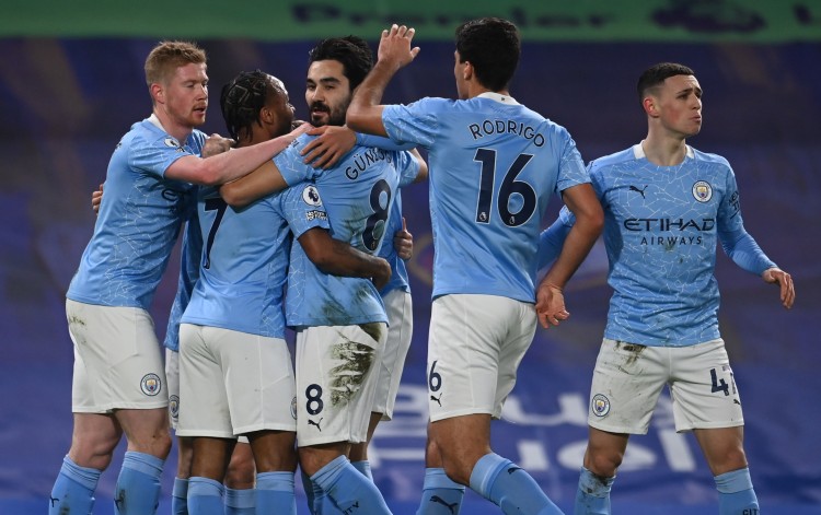 女足明星遭百万富翁跟踪骚扰，雇佣保镖应对