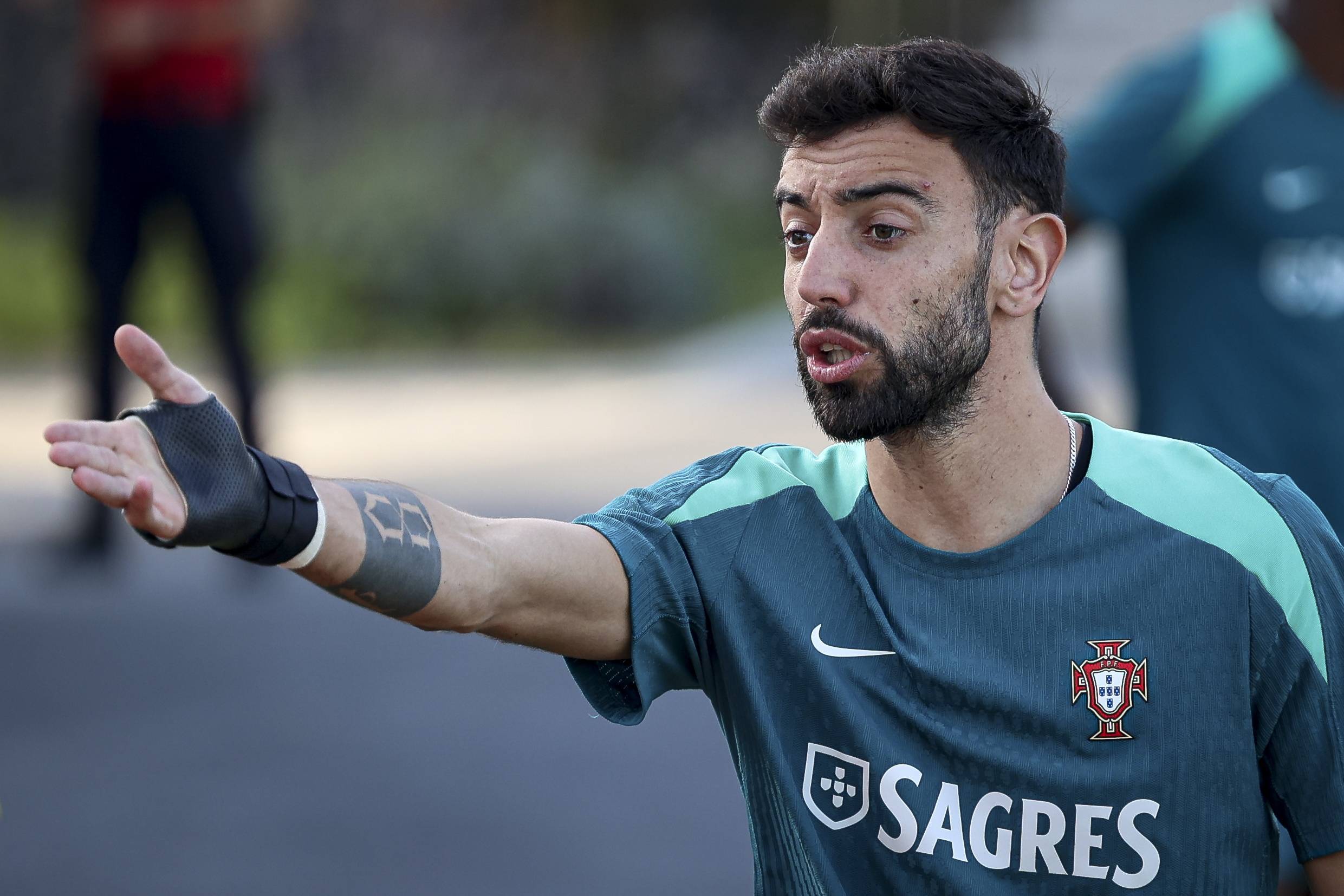 马卡报：伯纳乌将举行特别嘉年华，变身圣诞乐园！门票已售罄（马卡报：伯纳乌将上演圣诞嘉年华，化身冬日乐园，门票告罄）