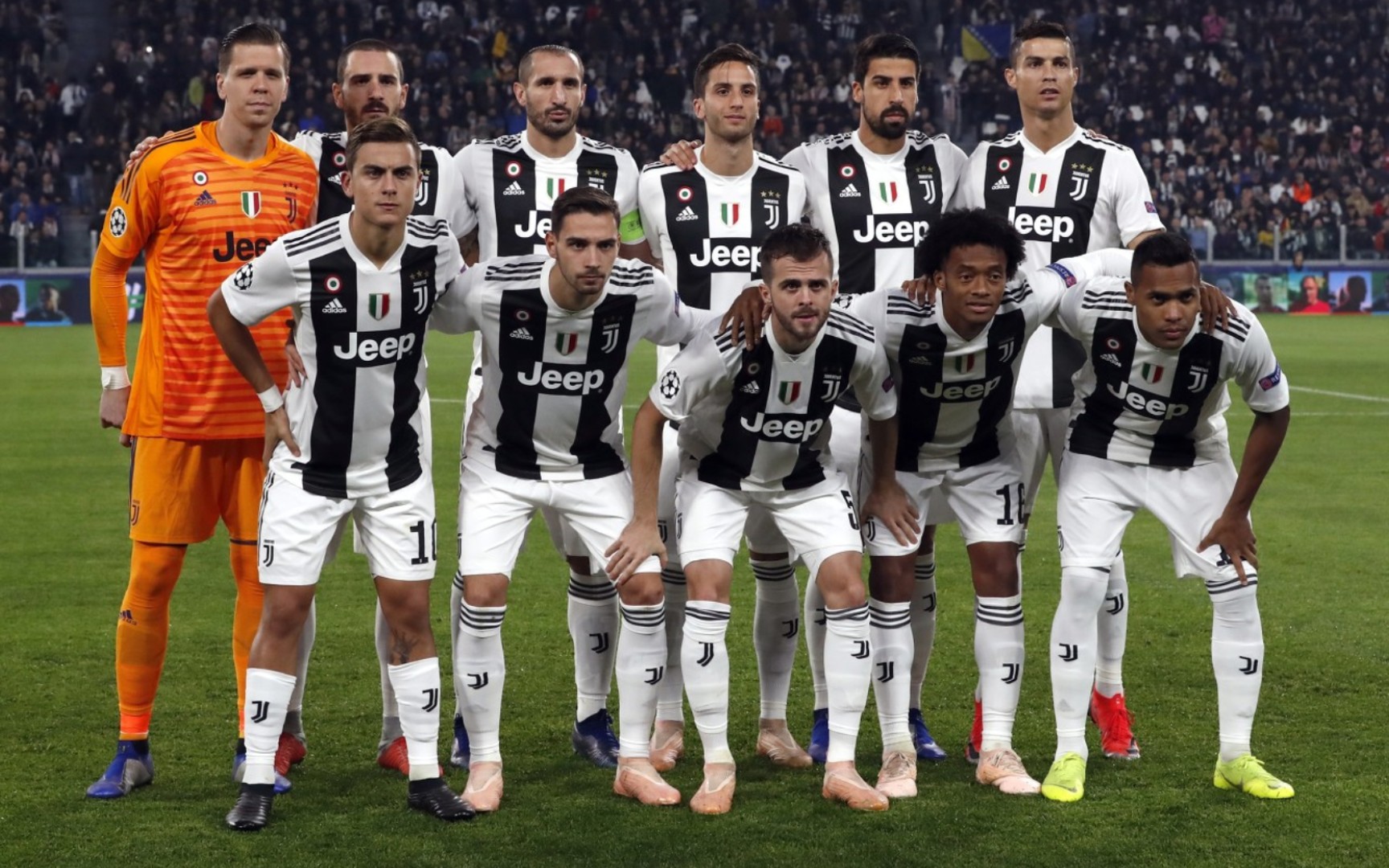 喀麦隆体育部长与足协主席埃托奥决裂，前者指责后者操纵选举（喀麦隆体育部长与足协主席埃托奥反目，部长指控其操纵选举）