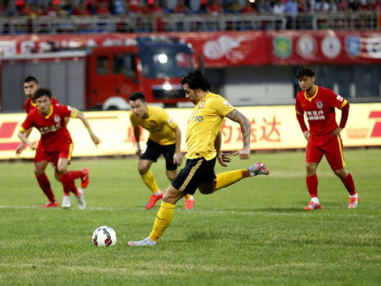 二进宫执教仅半年！官方：水庆霞不再担任上海女足主教练（官宣：水庆霞卸任上海女足主帅，二次回归仅半年即告别）