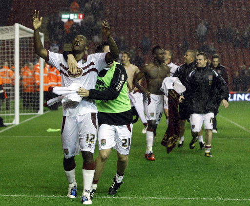 土足协：暂时解除对两名贝西克塔斯球员的停赛令，但案件审理将继续