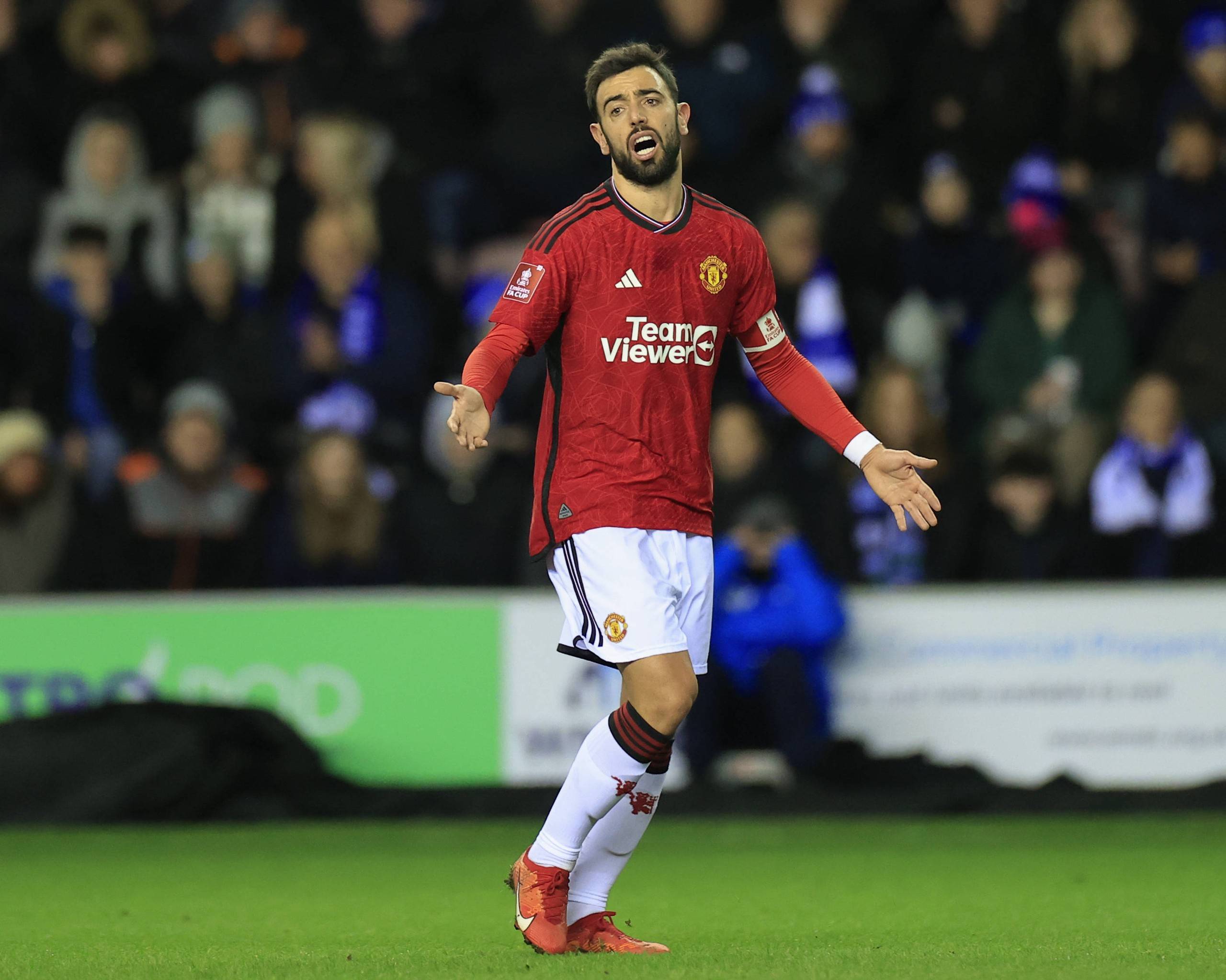 美记：米切尔的挫败感在加剧，贾莱特·阿伦成各队关注对象