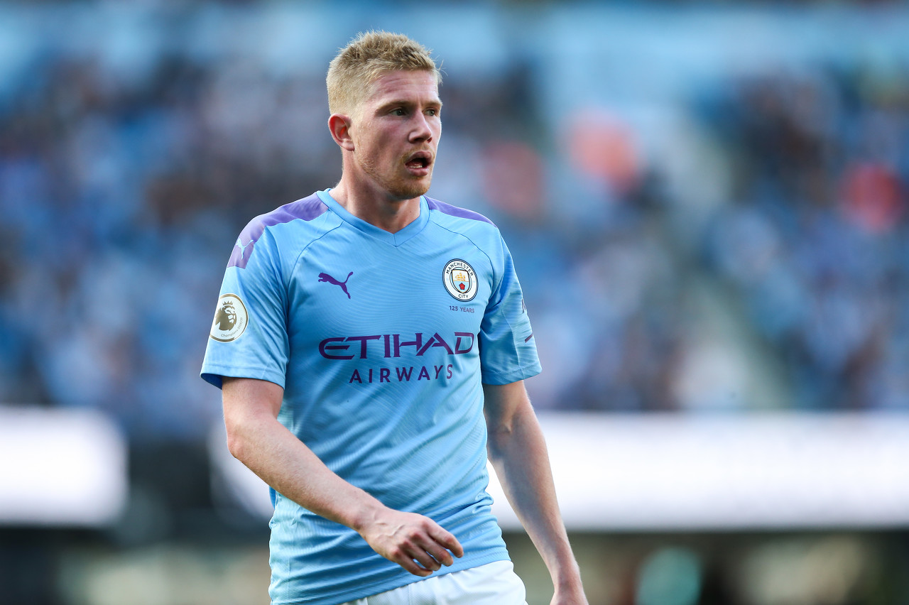 每体：阿劳霍大概率将在周中欧冠继续首发，加西亚代替孔德