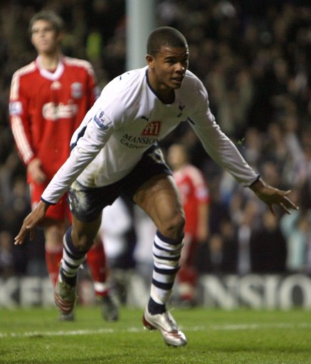 苏超奖杯由徐州企业使用3D打印打造，使用航天级钛合金