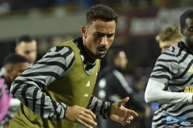 西甲前瞻：西班牙人三连胜延续黑马之姿，赫塔菲近四轮三负（西甲前瞻：西班牙人三连胜势头强劲，赫塔菲近四战三负）