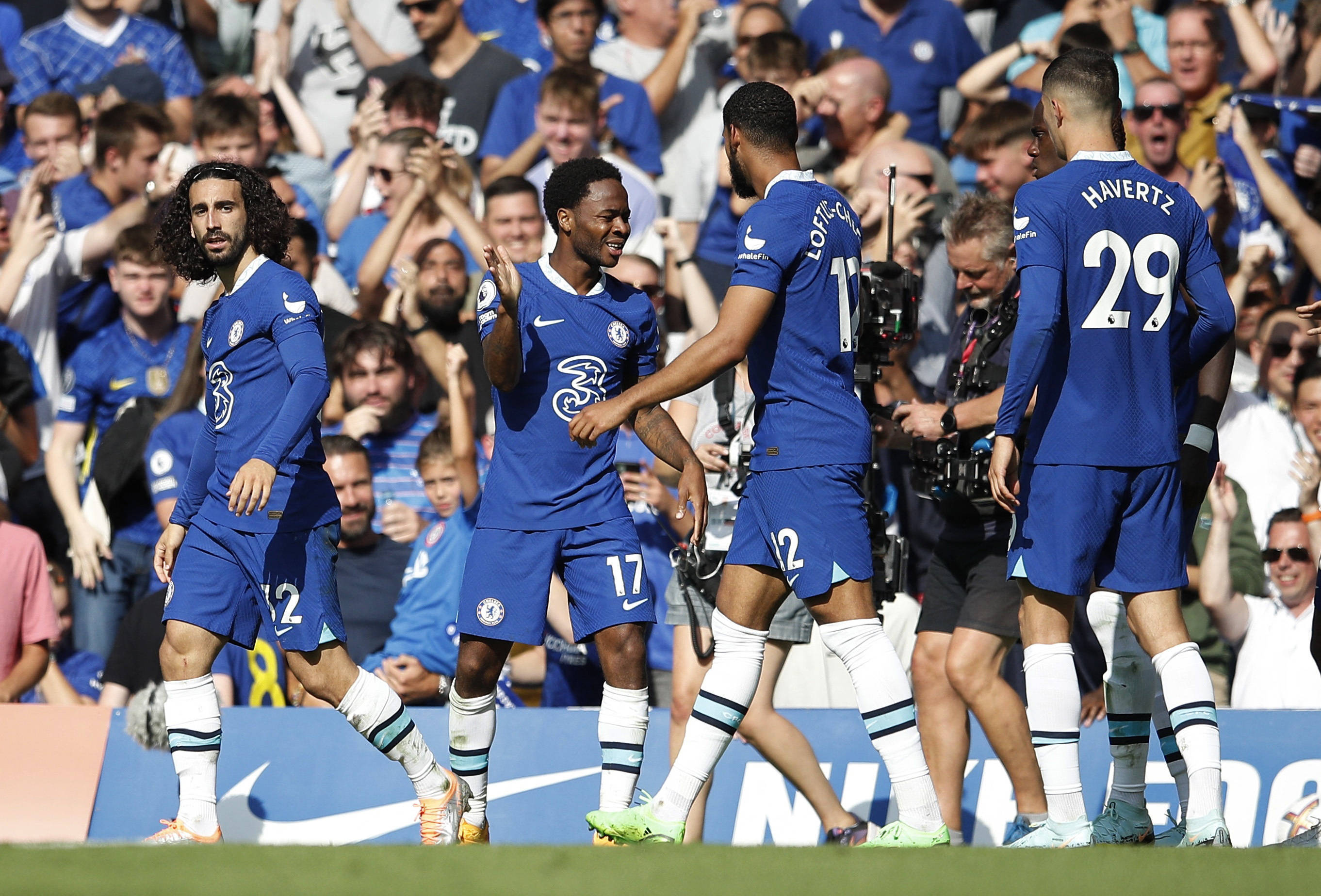 海因策执教阿森纳全情投入训练比赛